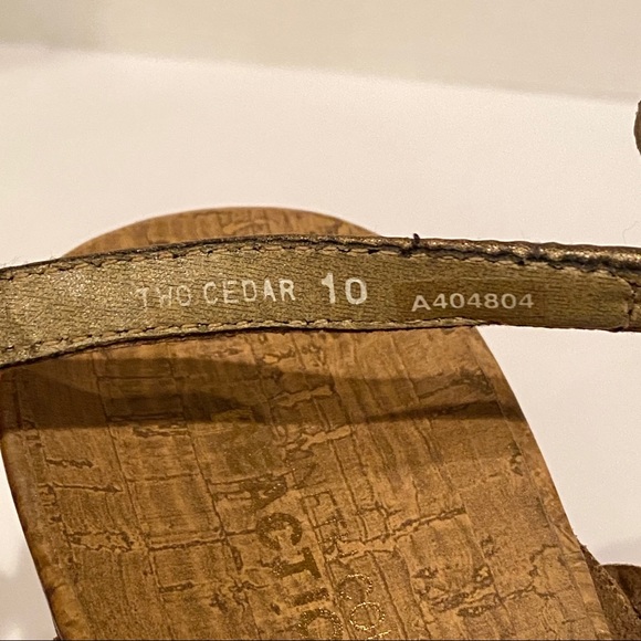 Kenneth Cole Reaction Two Cedar Size 10 Women’s - Picture 6 of 9